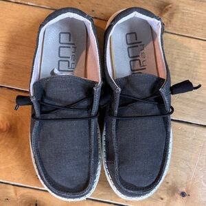 Hey Dude - Wendy chambray off black size 5